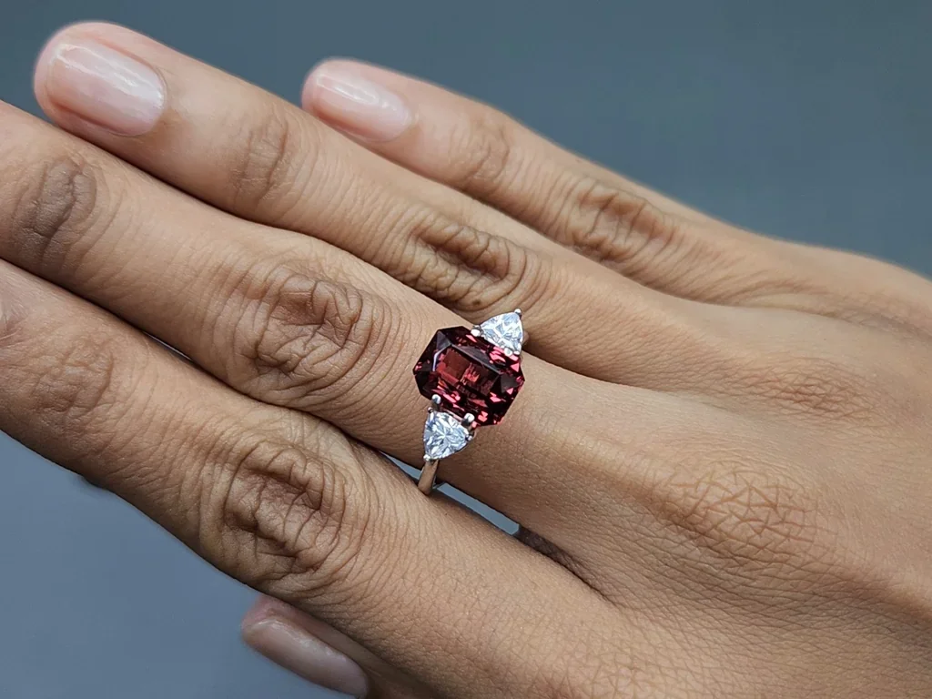 Malaya garnet octagon cut 4.62 carats, Tanzania  Image №5