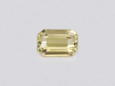 Yellow green chrysoberyl octagon cut 3.55 carats, Sri Lanka photo