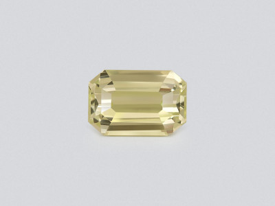 Yellow green chrysoberyl octagon cut 3.55 carats, Sri Lanka photo