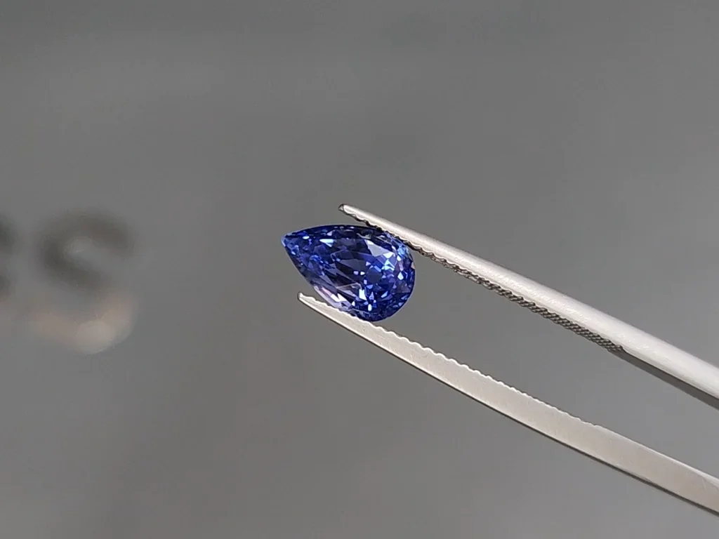 Sapphire Cornflower Blue pear cut  2.07 carats, Sri Lanka Image №3