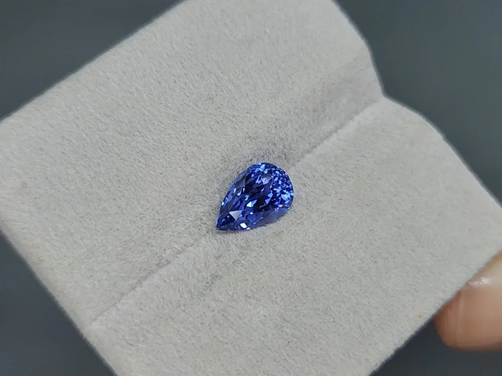 Sapphire Cornflower Blue pear cut  2.07 carats, Sri Lanka Image №4