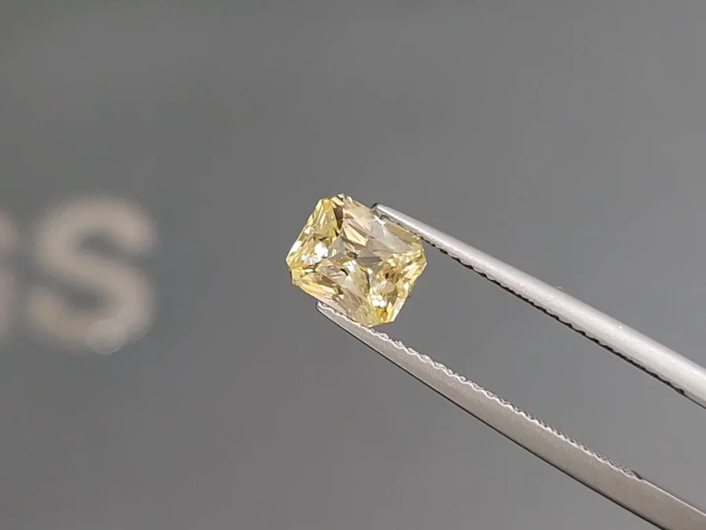 Pastel Yellow radiant cut sapphire 1.60ct, Sri Lanka  Image №2