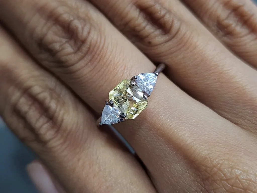 Pastel Yellow radiant cut sapphire 1.60ct, Sri Lanka  Image №5