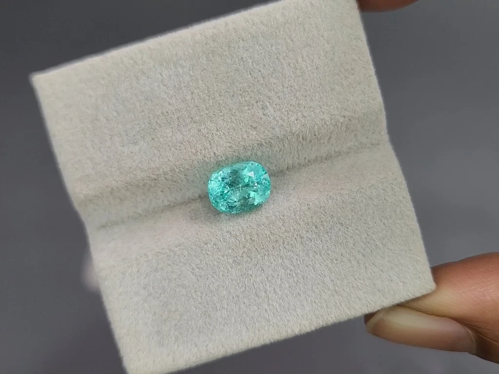 Neon blue Paraiba tourmaline oval cut 1.63 carats, Africa Image №4