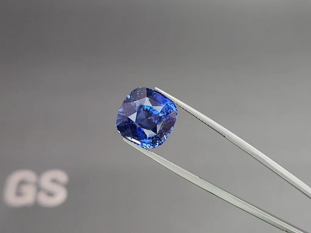 Large unheated blue sapphire cushion cut 15.40 carats, Sri Lanka Image №3