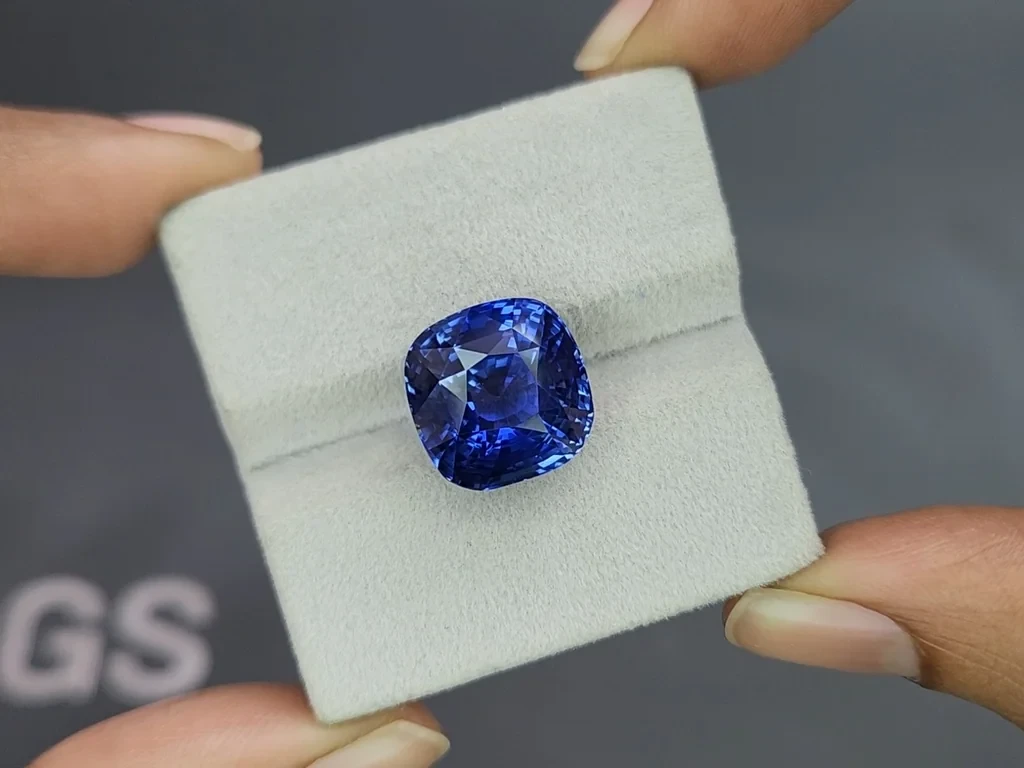 Large unheated blue sapphire cushion cut 15.40 carats, Sri Lanka Image №4