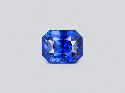 Blue sapphire radiant cut 4.08 carats, Sri Lanka photo