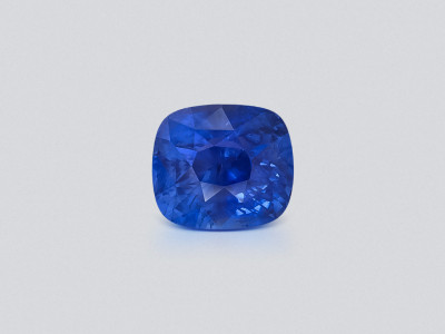 Unheated sapphire Cornflower Blue cushion cut 5.98 carats, Sri Lanka photo