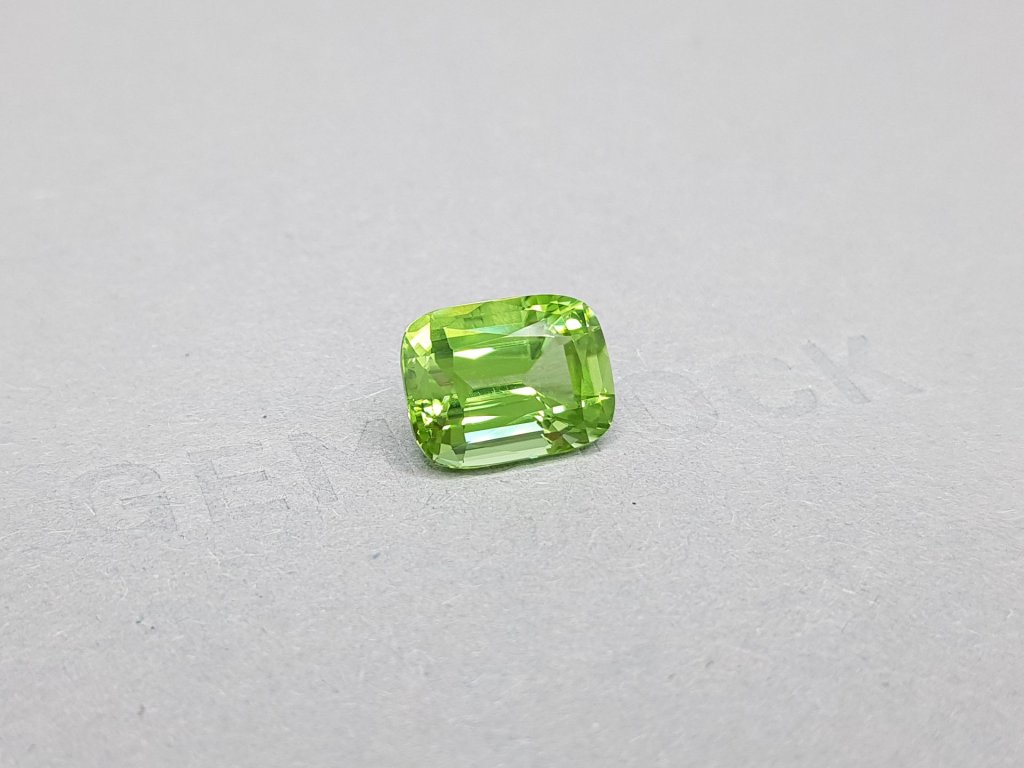 Vivid green Burmese peridot in cushion shape 5.92 ct Image №2