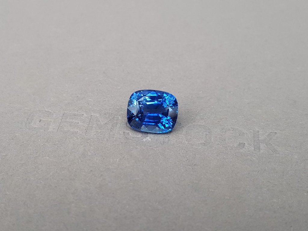 Intense Cornflower blue sapphire in cushion cut 5.11 ct, Sri Lanka Image №3