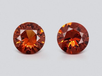 Pair of spessartine garnets in round cut 3.74 carats, Africa photo