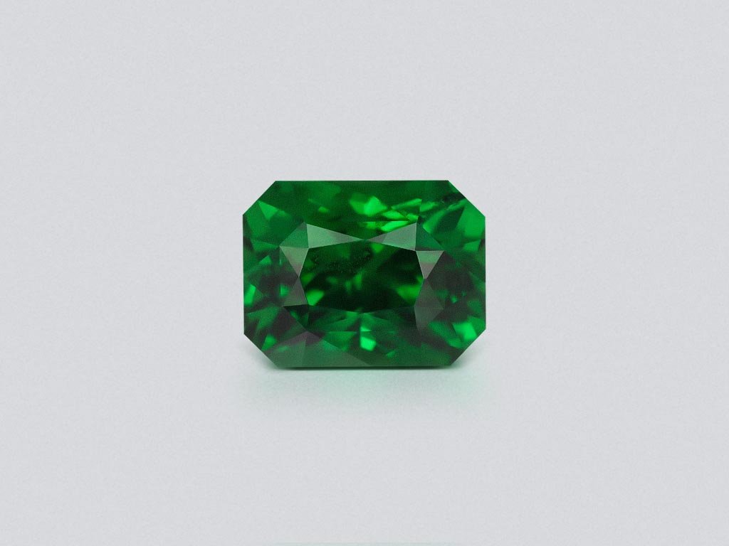 Octagon cut green tsavorite garnet 1.25 carats, Tanzania  Image №1