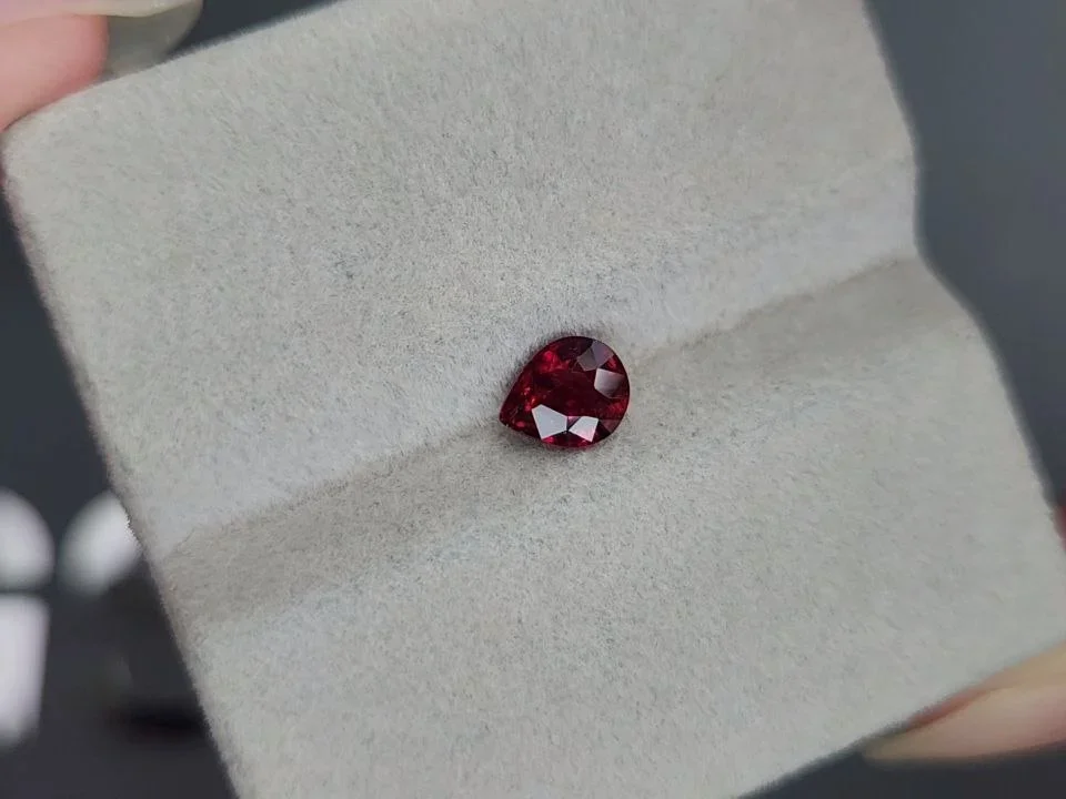 Unheated Vivid red ruby in pear cut 0.84 carats, Mozambique  Image №4