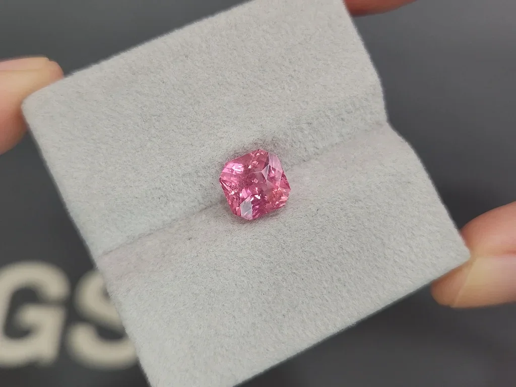 Pink spinel Mahenge radiant cut 3.08 carats, Tanzania Image №4
