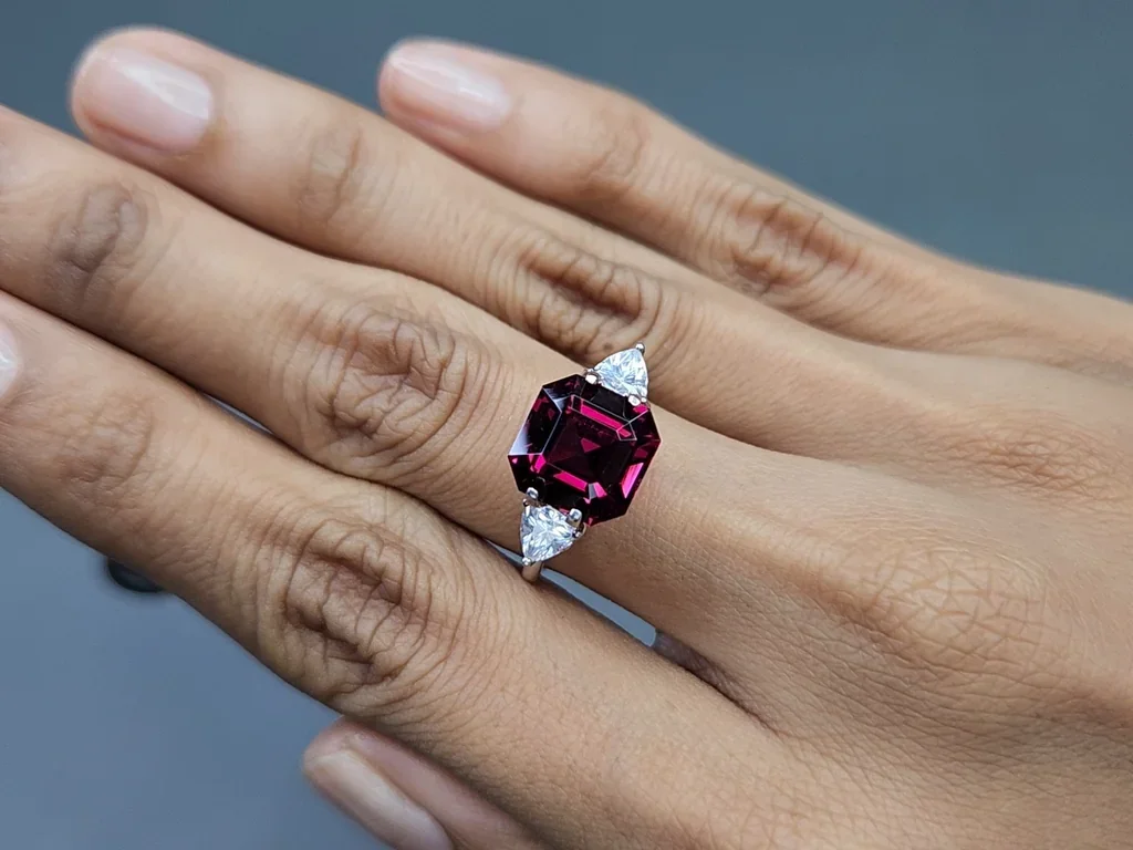 Rhodolite garnet asscher cut 5.92 carats, Africa Image №5