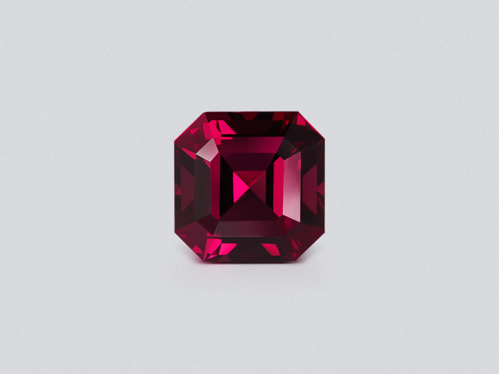 Rhodolite garnet asscher cut 5.92 carats, Africa Image №1