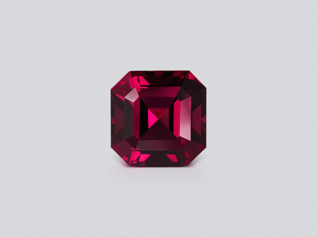 Rhodolite garnet asscher cut 5.92 carats, Africa Image №1