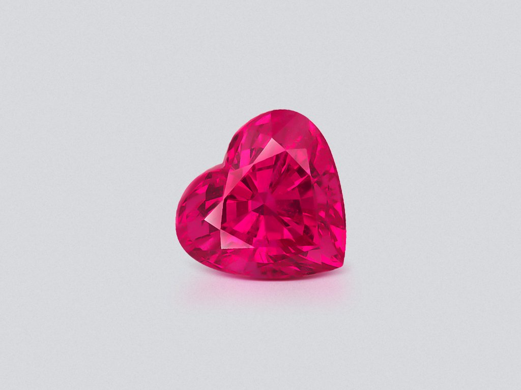 Spinel Mahenge Vivid Pink heart shape 5.11 carats, Tanzania   Image №1