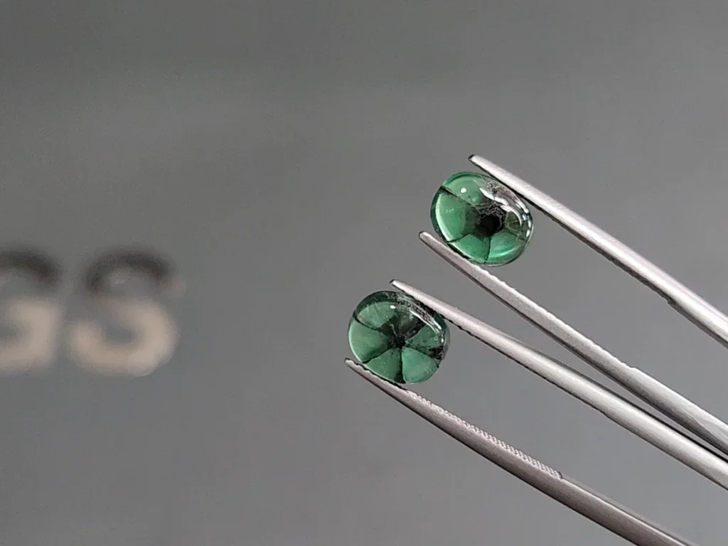 Pair of trapiche emeralds cabochon cut 3.56 carats, Colombia Image №3