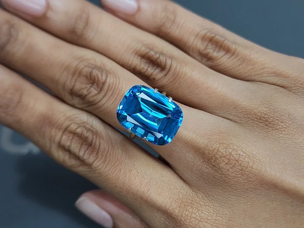 Topaz Vivid Swiss Blue cushion cut 15.11 carats, Brazil Image №5