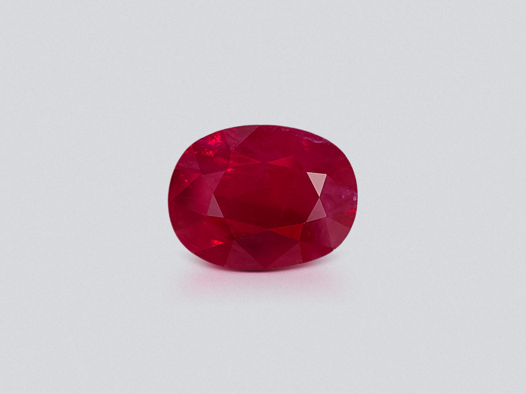 Unheated ruby Pigeon's Blood oval cut 1.08 carats, Burma  Image №1