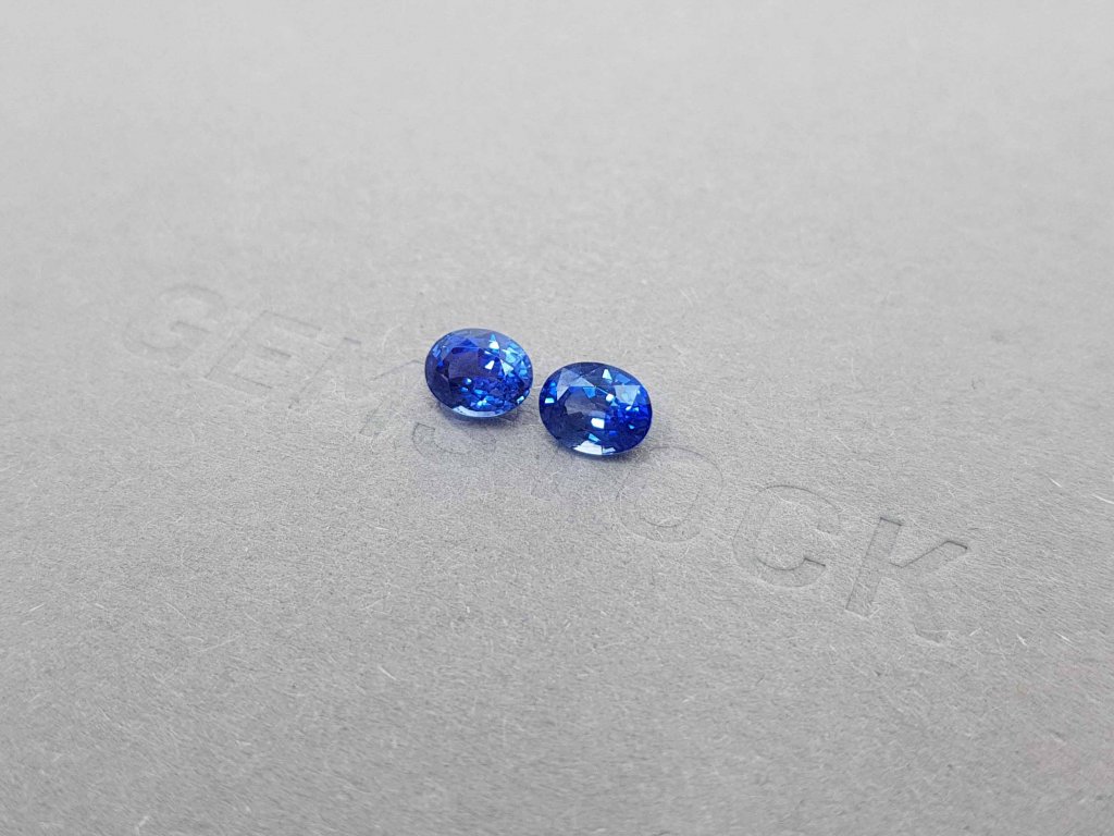 Pair of oval cut Cornflower sapphires 1.97 ct, Sri Lanka Image №3