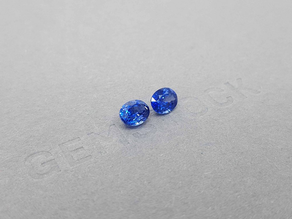 Pair of oval cut Cornflower sapphires 1.97 ct, Sri Lanka Image №2