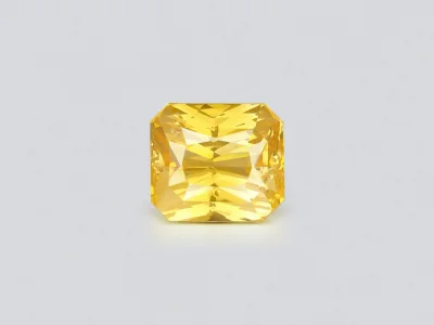 Golden yellow radiant-cut sapphire 4.35 ct, Sri Lanka photo