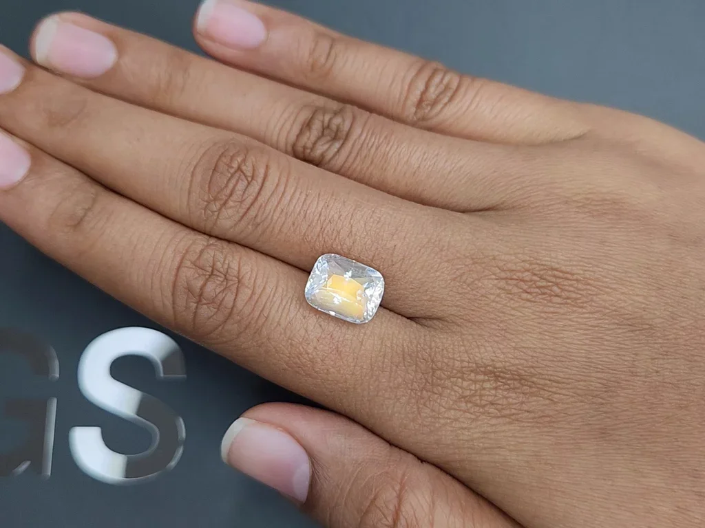 Moonstone cut cushion 5.15 carats, Madagascar Image №2