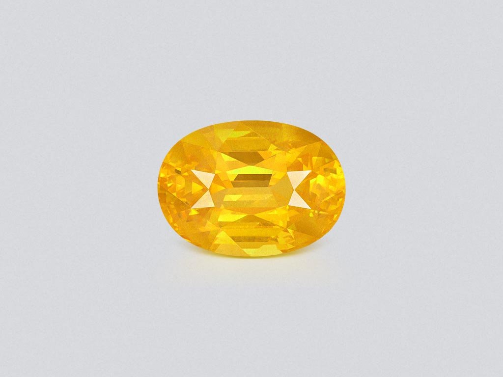 Golden yellow sapphire in oval cut 7.04 carats, Sri Lanka  Image №1