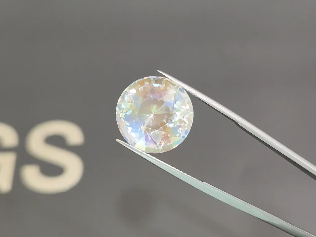 Large rainbow moonstone in round cut 17.15 carats, Madagascar Image №3