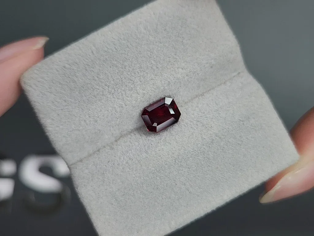 Ruby in octagon cut 1.57 carats, Africa Image №4