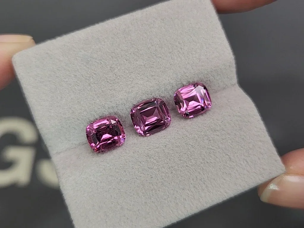 Set of rhodolite garnets in cushion cut 5.32 carats, Tanzania Image №5