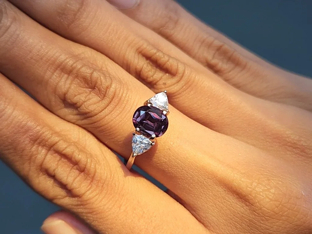 Garnet color change oval cut 1.75 carats, Sri Lanka Image №12