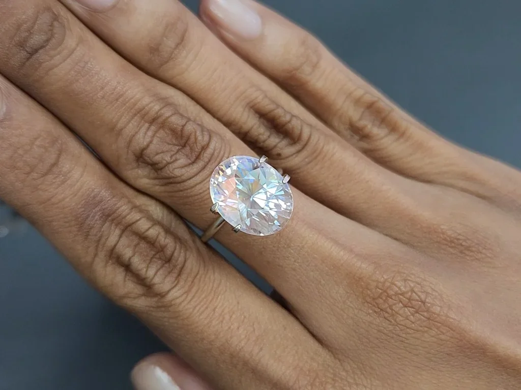 Rainbow moonstone oval cut 8.35 carats, Madagascar Image №5