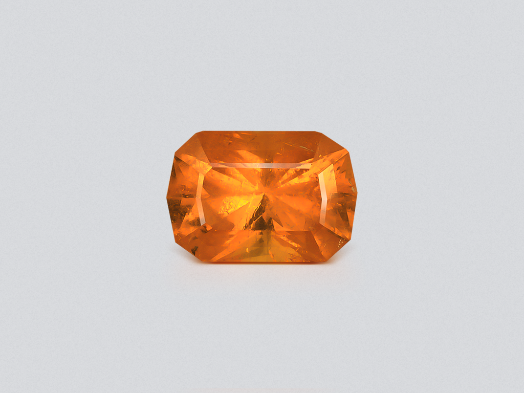 Garnet spessartine cushion cut 6.17carats, Africa Image №1