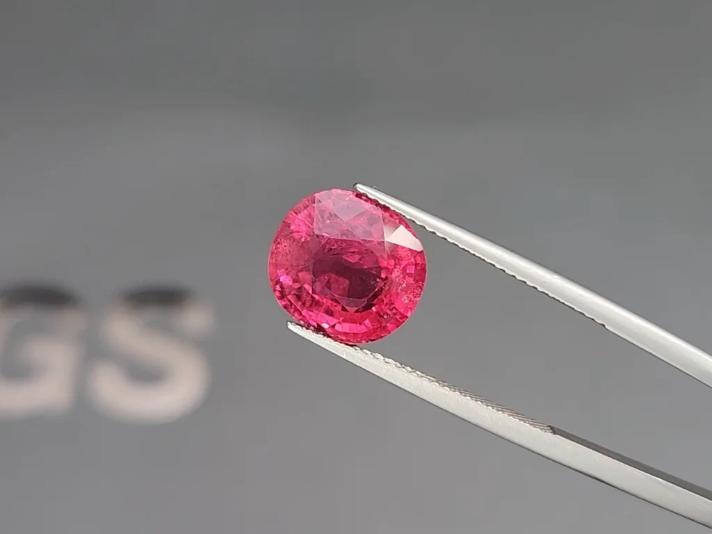 Tourmaline rubellite cushion cut 5.65 carats, África Image №3