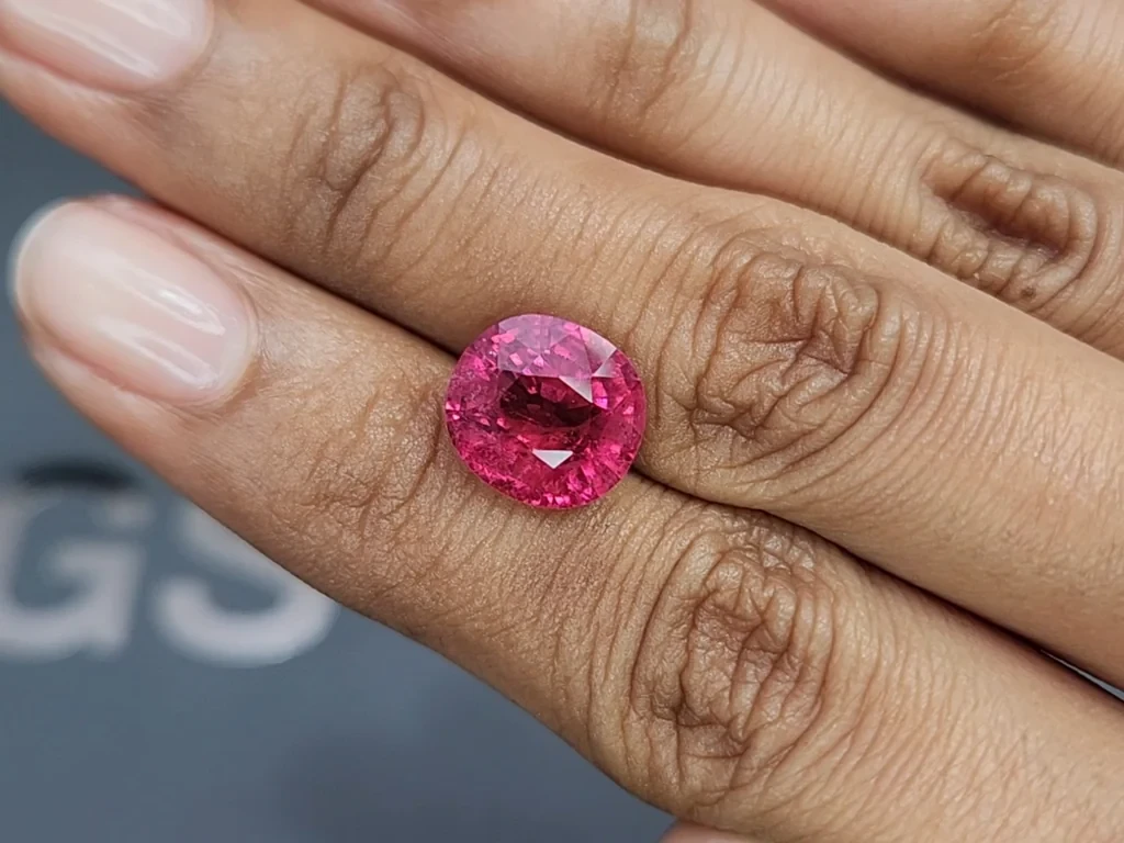 Tourmaline rubellite cushion cut 5.65 carats, África Image №2