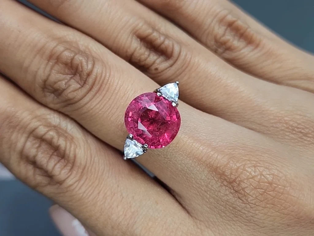 Tourmaline rubellite cushion cut 5.65 carats, África Image №5