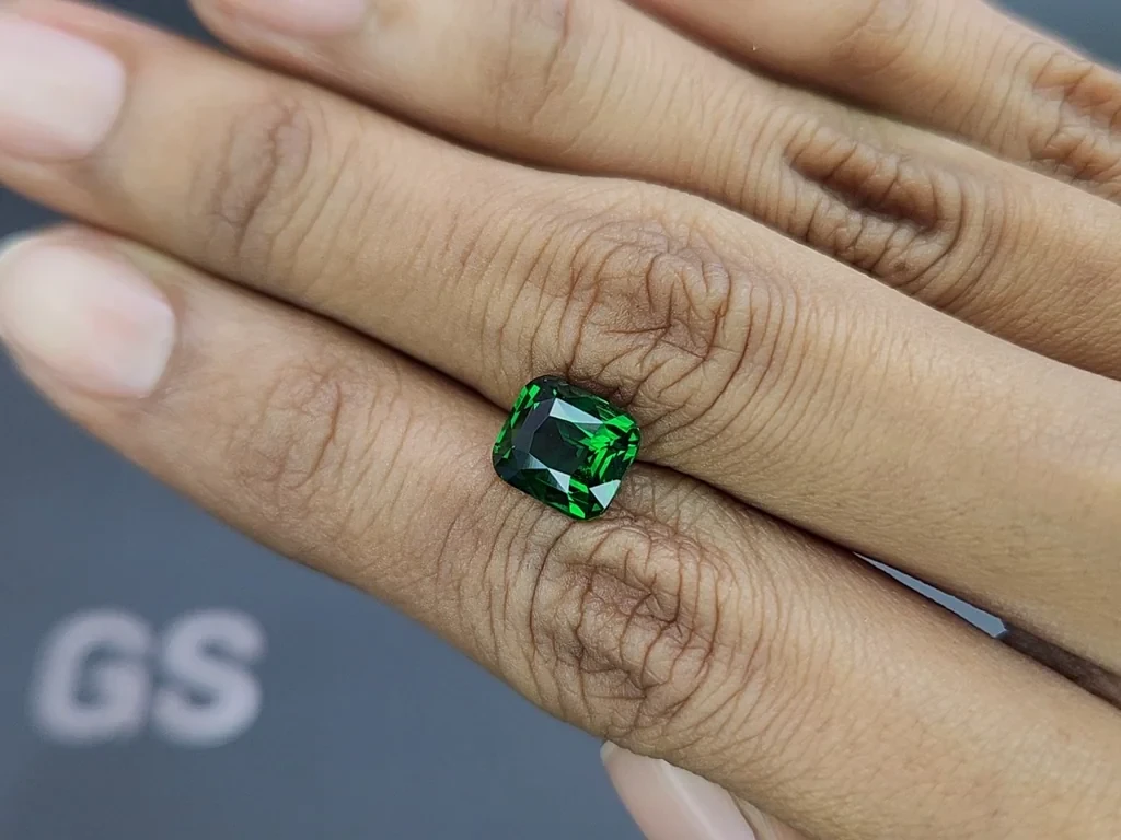 Tsavorite garnet cushion cut 3.03 carats, Africa Image №2