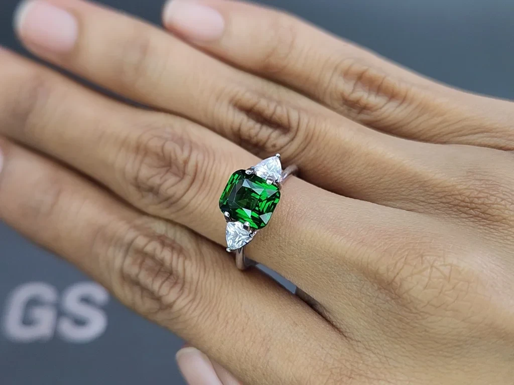 Tsavorite garnet cushion cut 3.03 carats, Africa Image №5