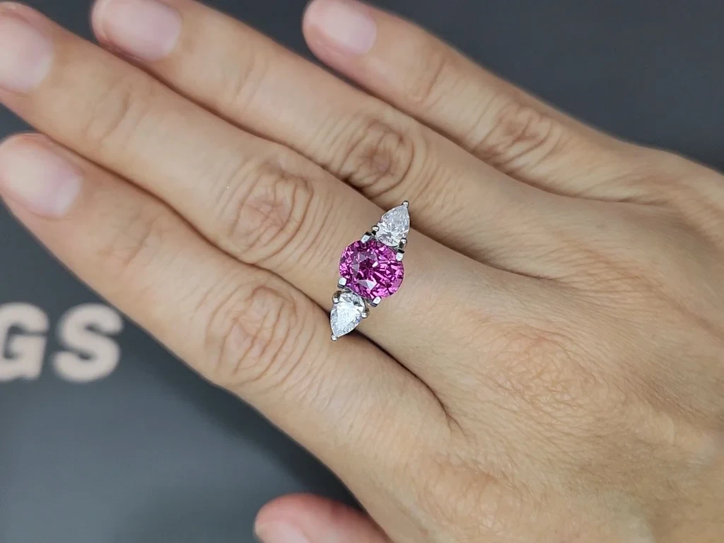 Pink sapphire cushion cut  3.04 carats, Sri Lanka Image №5