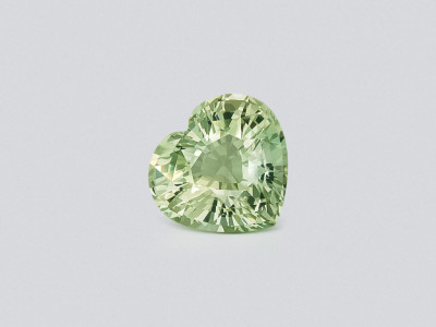 Light green beryl heart shape 10.70 carats, Africa photo