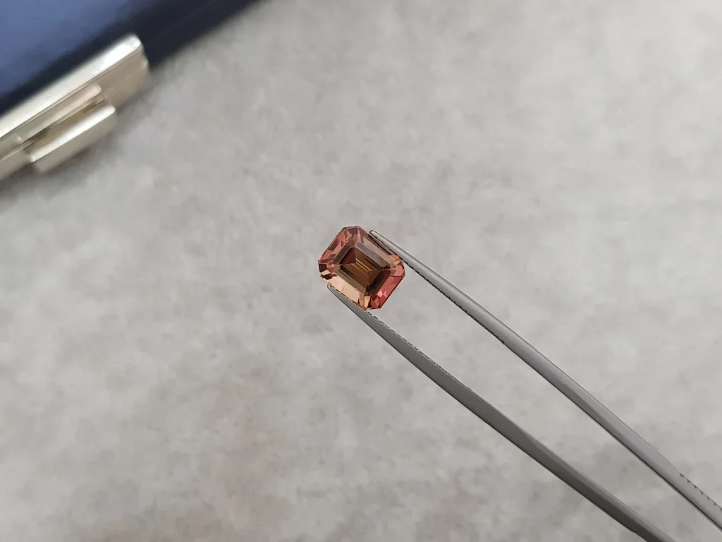 Octagon cut rubellite 3.51 carats, Africa Image №3
