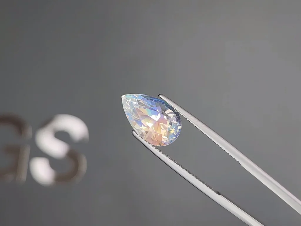 Moonstone in pear cut 5.14 carats, Madagascar Image №3