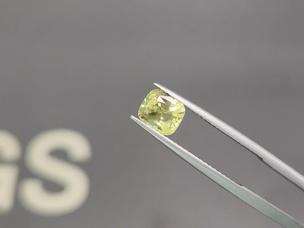 Chrysoberyl in cushion cut 1.55 carats, Sri Lanka   Image №3