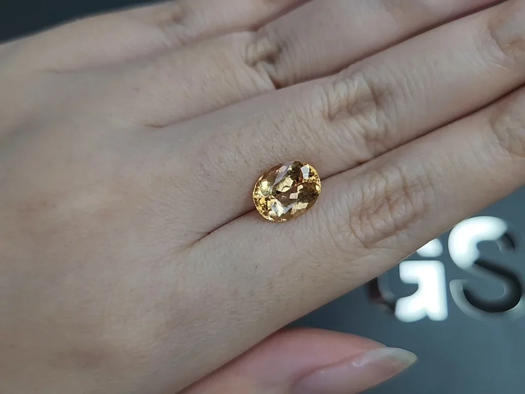 Golden topaz Imperial oval cut 3.31carats, Brazil  Image №2