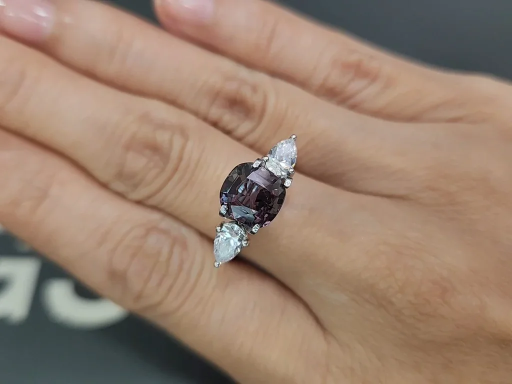 Alexandrite with color change cushion cut 2.54 carats, Tanzania Image №7