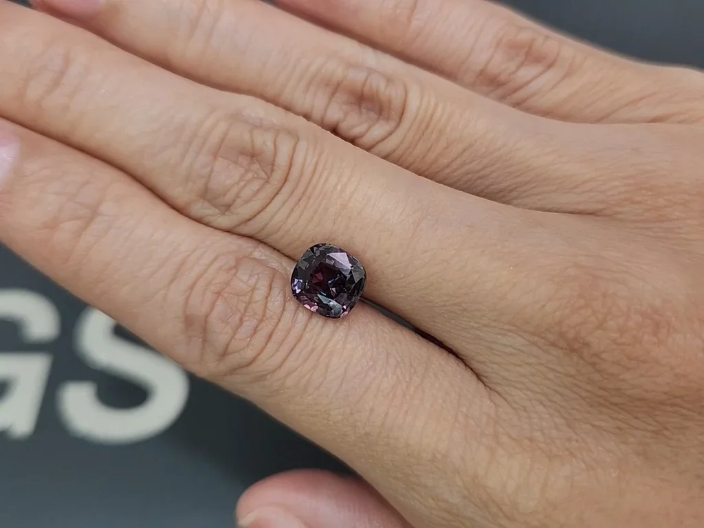 Alexandrite with color change cushion cut 2.54 carats, Tanzania Image №2