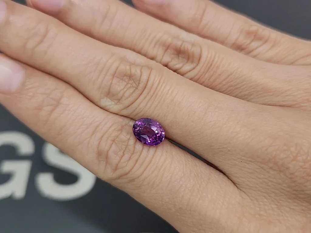Unheated purple sapphire oval cut 2.04 carats, Sri Lanka Image №2